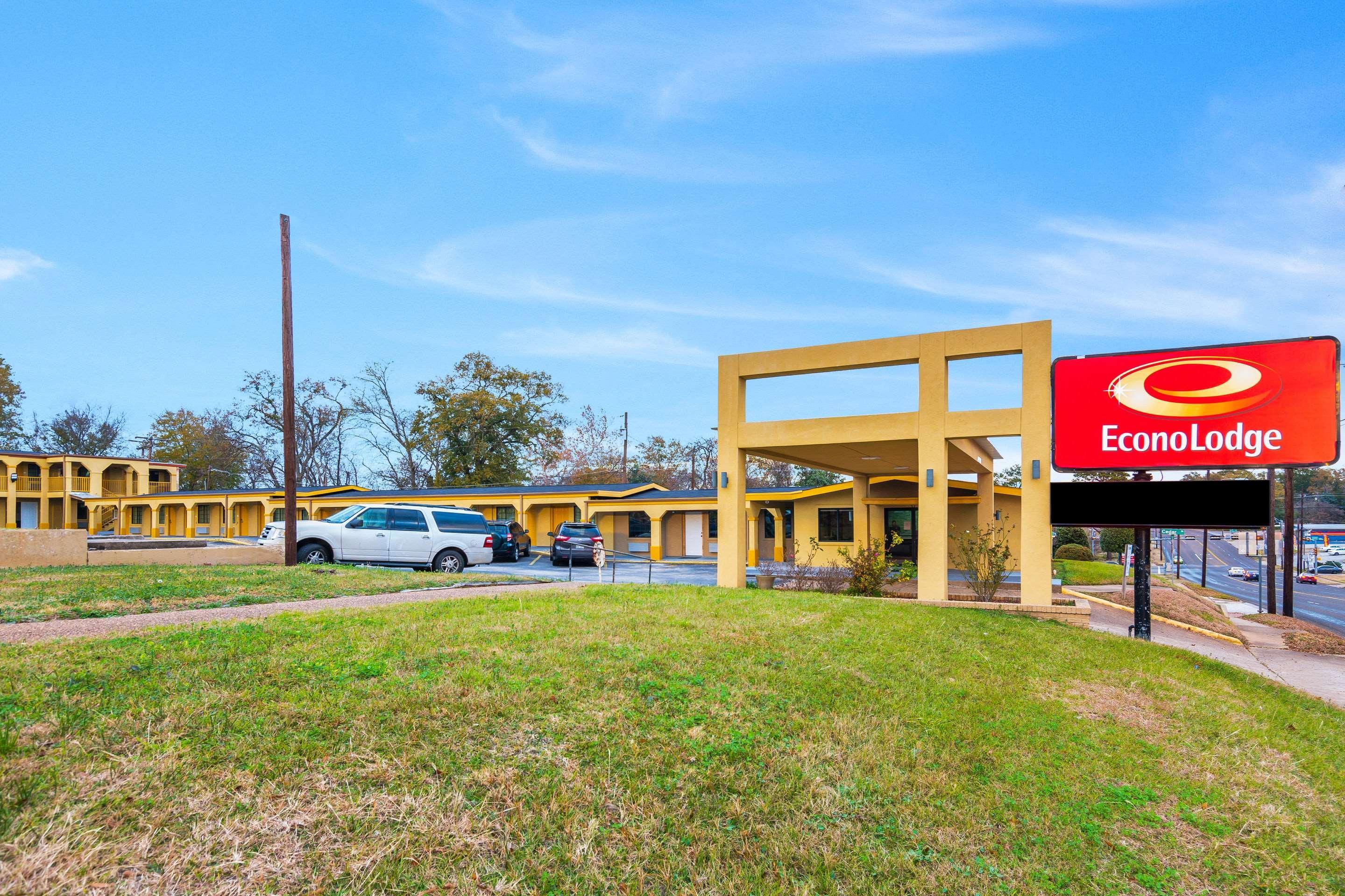 Отель Super 8 By Wyndham Palestine Tx Экстерьер фото
