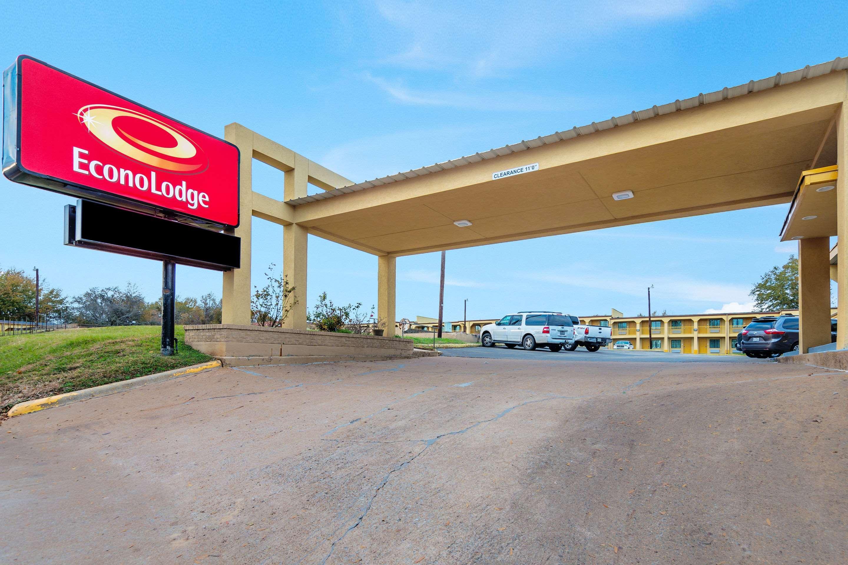 Отель Super 8 By Wyndham Palestine Tx Экстерьер фото