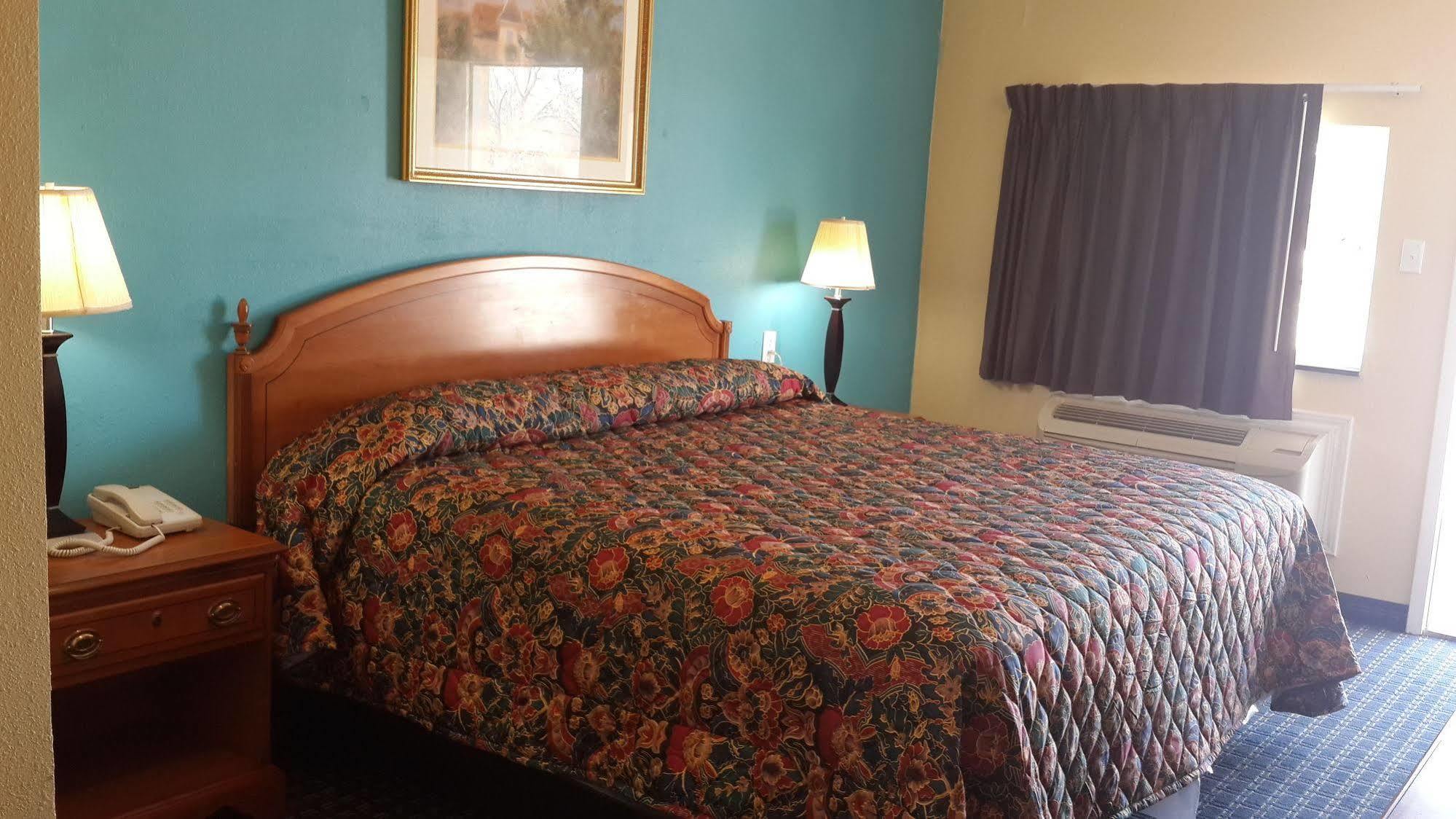 Отель Super 8 By Wyndham Palestine Tx Экстерьер фото